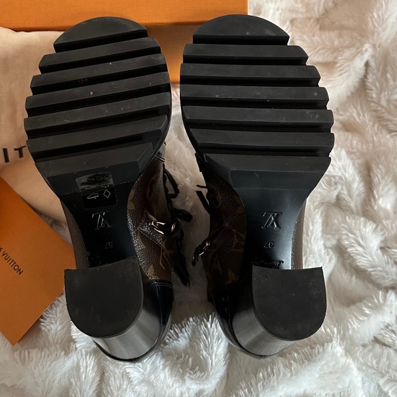Authentic Louis Vuitton - Star Trail Ankle Boot - Picture 8 of 10